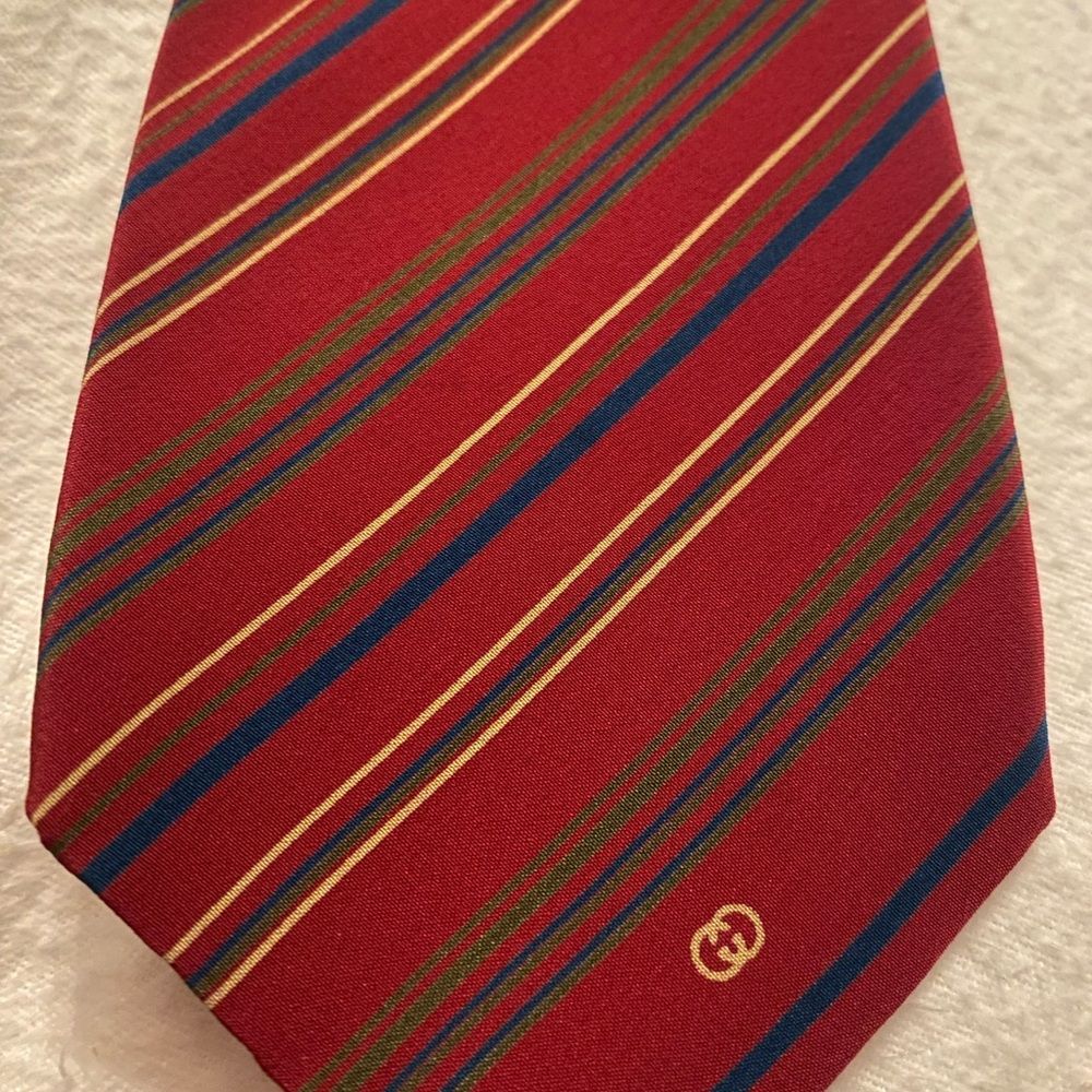 GUCCI- Vintage - Men's Red Striped Silk Tie with Subtle GG Logo